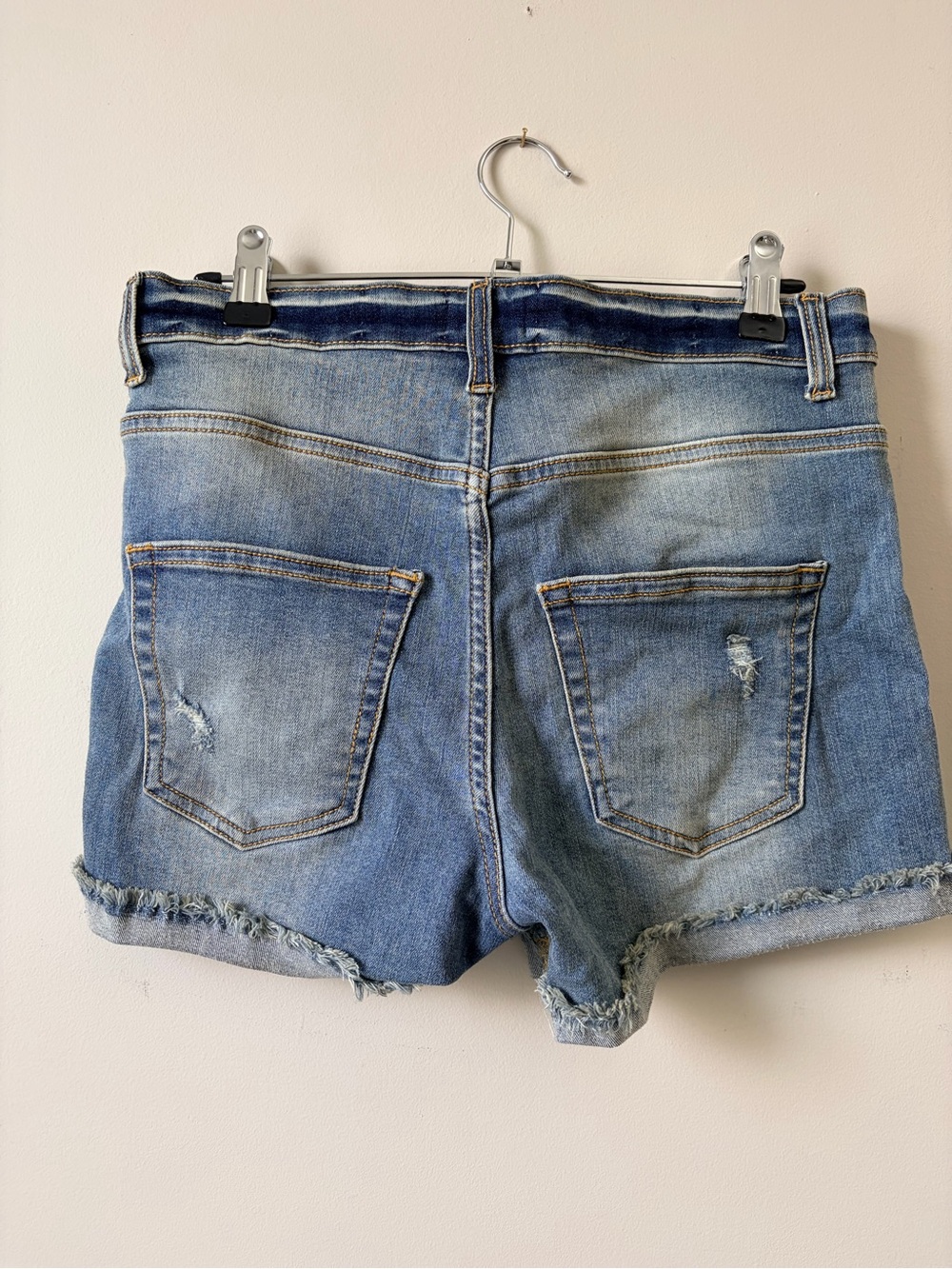 Mid-Rise Distressed Denim Jean Shorts - Blue - Picture 2 of 3